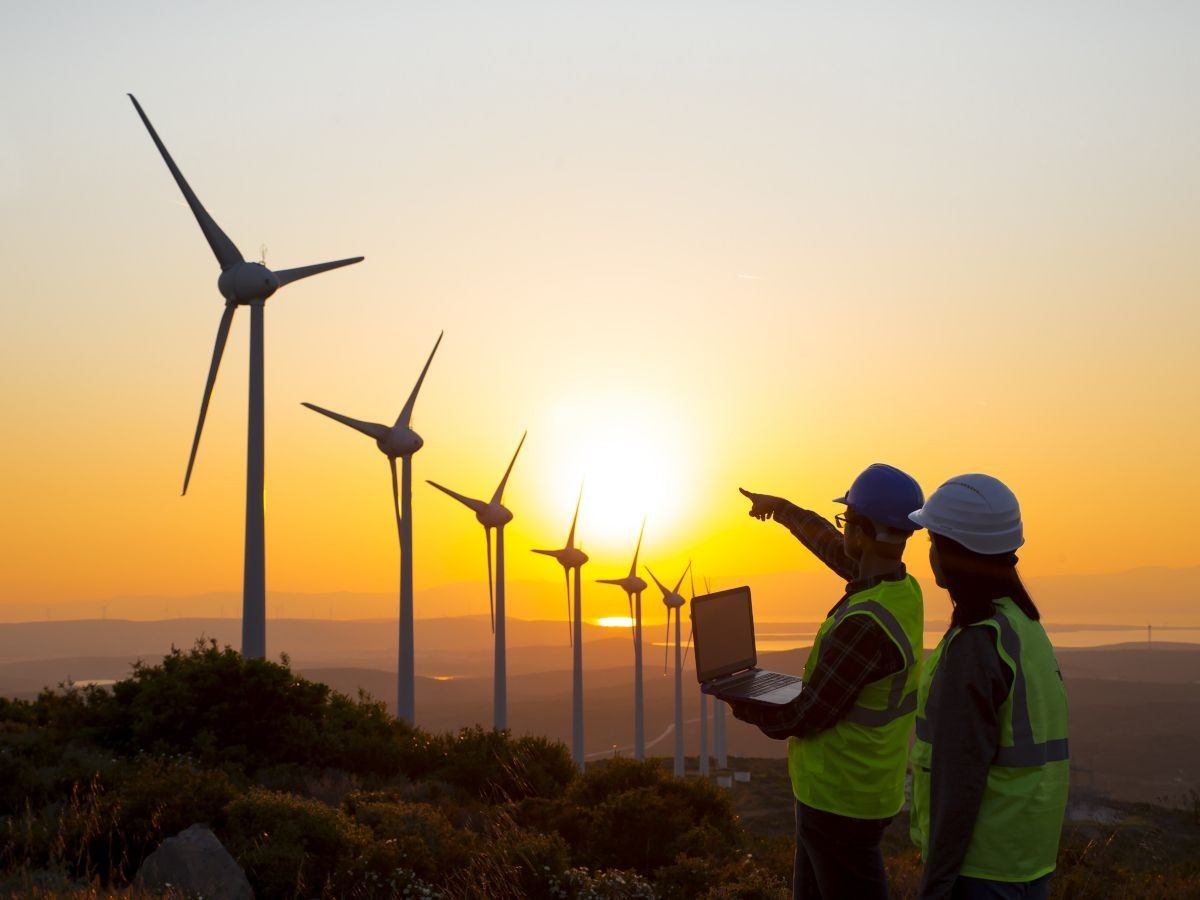 Défis et opportunités de l'emploi dans l'industrie énergétique à l'ère des énergies renouvelables